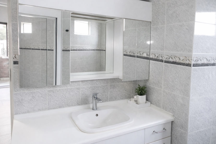 4 Bedroom Property for Sale in Zinniaville North West